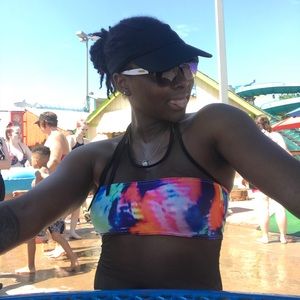 Meet your Posher, Taylor